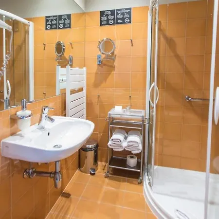 מלון Restauracja Tenis Kortowo 3*